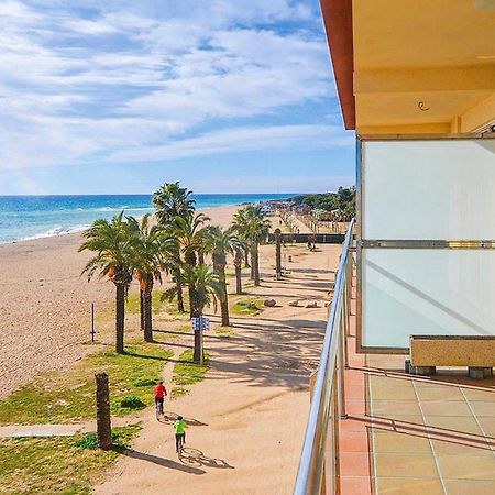 Awesome Apartment In Santa Susanna With Kitchen Eksteriør billede